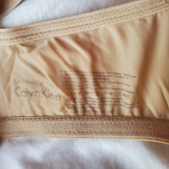 A black and a beige Calvin Klein bra - Picture 5 of 5